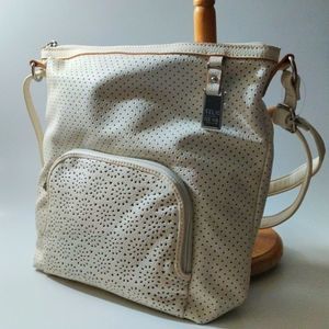 Relic Creamy White Stunning White Shoulder adjustable to Crossbody Bag